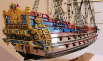 1691 | La Licorne - Le bateau La Licorne, réalisé d'après les dessins de l'album le Secret de La Licorne, par Hergé. Les bateaux d'Hergé n'étaient pas le seul produit de son imagination : il se documentait entre autres au musée de la marine à Paris. Il créait ensuite d'après ses recherches, un modèle unique et personnel, mais d'une justesse qui inspire encore et toujours les mordus du modèle réduit. 