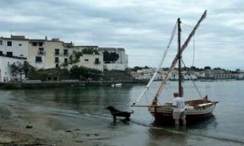 1646 | Hiver à Cadaquès - Cadaquès, sur la partie Nord de la Costa Brava en Espagne. Un village de pêcheurs qui a gardé toute son authenticité.  