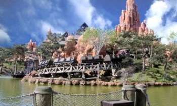 1758 | Le Train de la Mine - Le Train de la Mine : une des attractions parmi les plus séduisantes et intéressantes de ce lieu magique : Disneyland à Marne-la-Vallée, près de Paris.