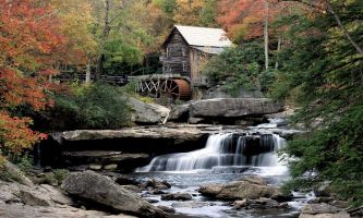 puzzle West Virginia Falls, Romantiques au possible, ces chutes de l'Ouest de la Viriginie aux USA et leur moulin. En particulier en période d'automne.