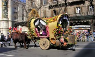 puzzle Char - Sardaigne, Char pour la procession annuelle de la Fête de Saint-Efisio, à Cagliari, en Sardaigne.