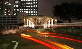 puzzle Pont Toyomibashi - Tokyo, Une référence architecturale, le Pont Toyomibashi de Tokyo. Aussi très emprunté, une voie vers le quartier High-Tech le plus important du monde.