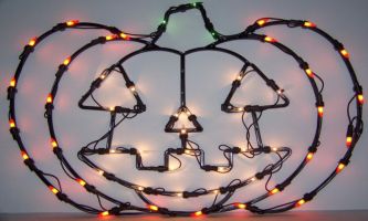 puzzle Jack O'Lantern, Le facétieux Jack O'Lantern : il vous aidera cette année à vivre les frayeurs de la nuit d'Halloween, sans que vous ayez à rallumer les bougies !