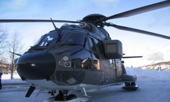 puzzle Helico - Super Puma, Un hélicoptère de grande classe le Super Puma, bien adapté au climat et aux  activités de l'Armée Suisse, auquel celui-ci appartient.