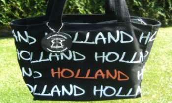 2343 | Sac - Hollande - Une façon originale et séduisante pour une marque qui veut se faire connaître mondialement, de transformer un sac en ambassadeur de son pays.