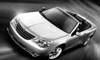 2625 | Chrysler Sebring 2010 - Un des derniers modèles de 2010 chez Chrysler : la Seibring, en version décapotale. Les beaux jours ne sont plus loin... 