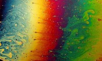 2908 | Ressac - Ressac, aux couleurs de l'arc-en-ciel. Une vibrante symbolique : terre-mer-ciel. 