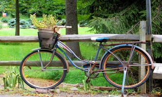 puzzle à bicyclette, Pas la petite reine des cols du Tour de France, mais bien pratique et écologique pour faire ses courses, faire en coucou à ses voisins, et
garder la forme en même temps !!