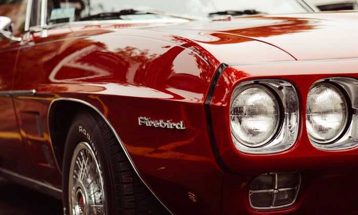 puzzle Voiture Pontiac Firebird, La Pontiac Firebird est un coupé sportif produit entre 1967 et 2002.