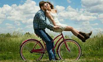 4194 | Couple à vélo - 