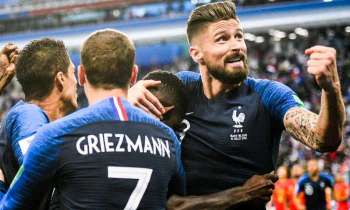 4544 | La France championne du Monde - Victoire de la France contre la Croatie (4-2) lors de la finale du 15 juillet 2018 de la coupe du monde qui se déroulait en Russie. Buts marqués du côté français par Griezmann, Pogba et Mbappé.