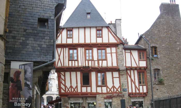 Puzzle gratuit Vannes (Morbihan) dans la catégorie Villes & Monuments jouable de 24 à 120 pièces.