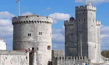5453 | Les 2 Tours - Les Tours médiévales de la Rochelle (Charente- Maritimes)
