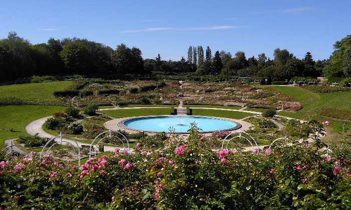 Puzzle gratuit Le parc dans la catégorie Paysages & Fleurs jouable de 24 à 120 pièces.