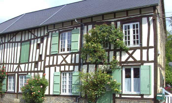 puzzle maison de caractère, Belle façade dans Lyons-la-Forêt 27377