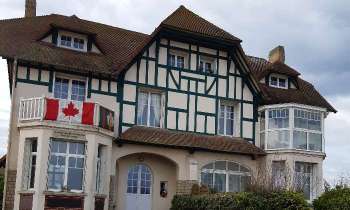 Puzzle 13015 - Maison des Canadiens