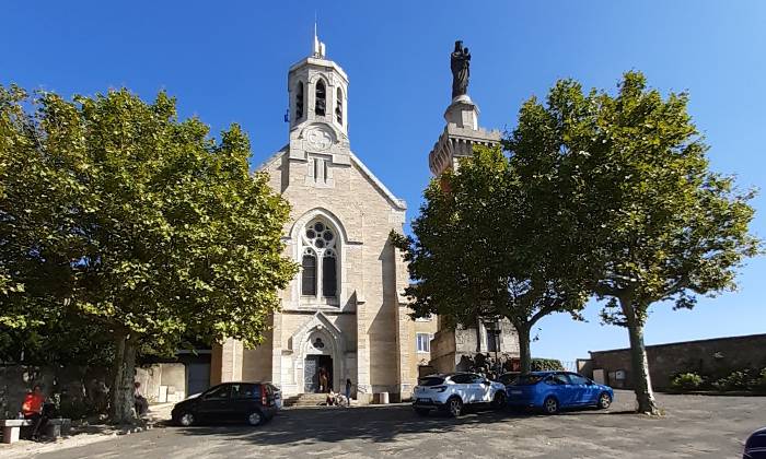 Puzzle gratuit Chapelle dans la catégorie Villes & Monuments jouable de 24 à 120 pièces.