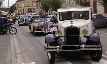 Puzzle 14489 - défilé voitures anciennes