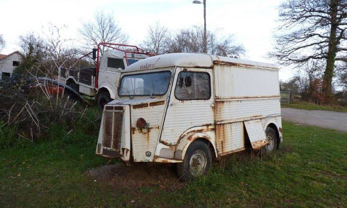 Puzzle gratuit EPAVE CITROEN HY dans la catégorie Véhicules & Transports jouable de 24 à 120 pièces.