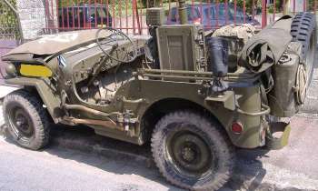 6899 | ancien véhicule militaire - 