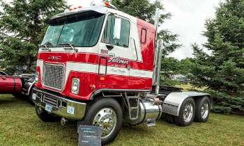 Puzzle 1972 GMC ASTRO 95 CALBOVER - catégorie Véhicules & Transports, puzzle gratuit en ligne