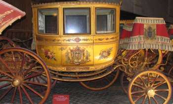 6400 | Carrosse - Un carrosse de la galerie des carrosses à Versailles