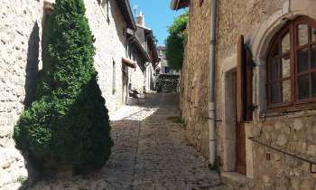 7049 | village de la Drôme - 
