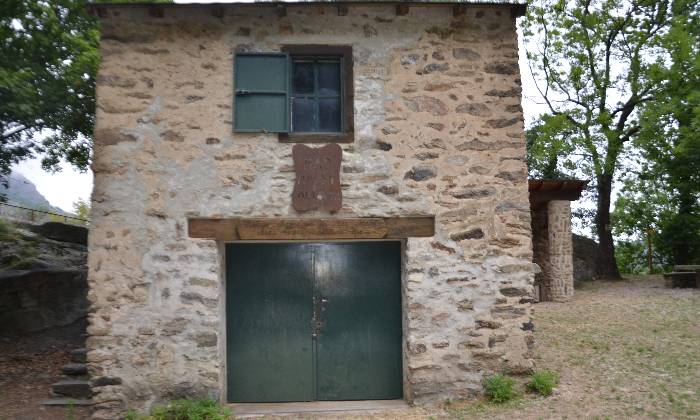 puzzle Maison ancienne, Maison dans les Pyrénées-Orientales
