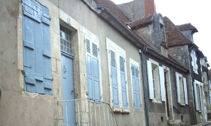 puzzle façade, façade aux huisseries gris-bleu