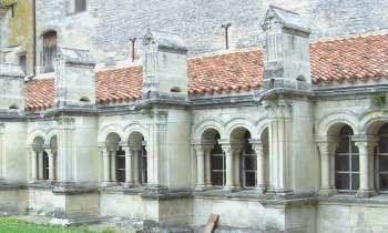 7193 | cloître d'abbaye - cloître de l'abbaye de Vézelay 89446