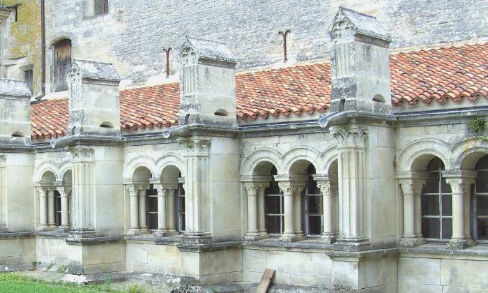 puzzle cloître d'abbaye, cloître de l'abbaye de Vézelay 89446