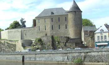 Puzzle château de Mayenne - catégorie Villes & Monuments, puzzle gratuit en ligne