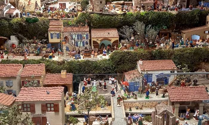 puzzle Village, Village miniature provençal