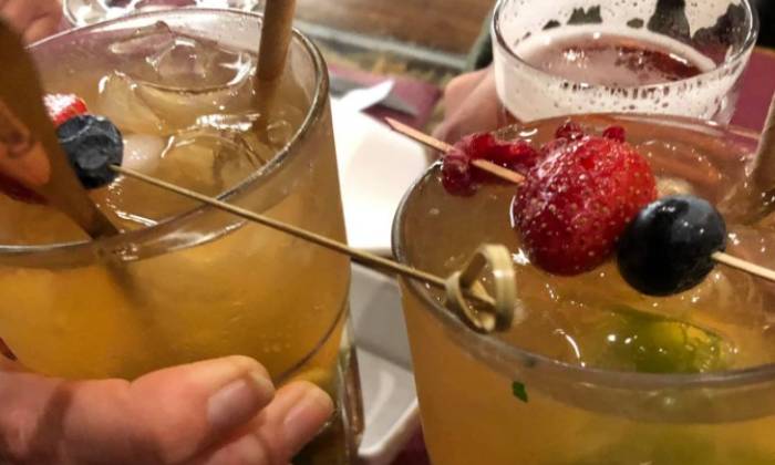 Puzzle gratuit Ambiance cocktail dans la catégorie Divers & Curiosités jouable de 24 à 120 pièces.