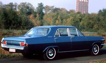 Puzzle 1964 OPEL KAPITAN - catégorie Véhicules & Transports, puzzle gratuit en ligne