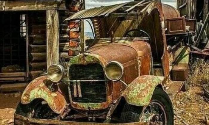 Puzzle gratuit épave vieille voiture dans la catégorie Véhicules & Transports jouable de 24 à 120 pièces.