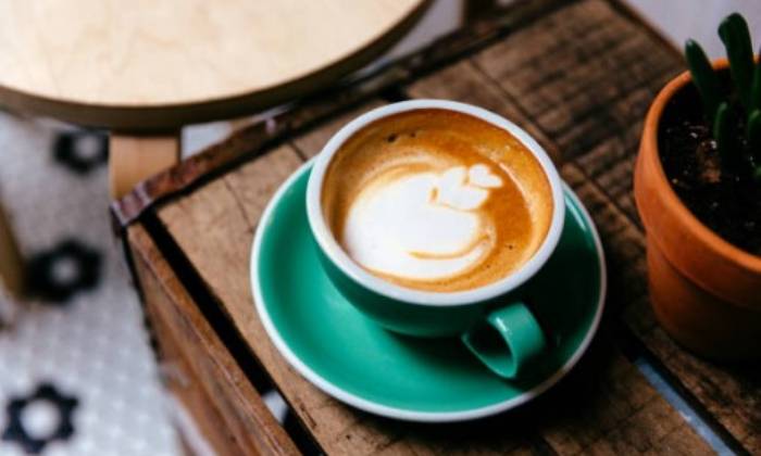 Puzzle gratuit café cappuccino dans la catégorie Divers & Curiosités jouable de 24 à 120 pièces.