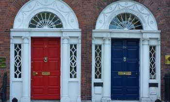 8405 | Portes presque jumelles - Portes irlandaises à Dublin