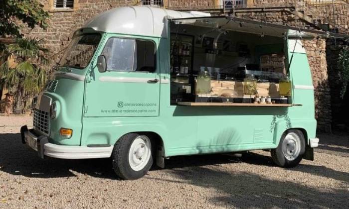 Puzzle gratuit Renault Estafette Epicerie dans la catégorie Véhicules & Transports jouable de 24 à 120 pièces.
