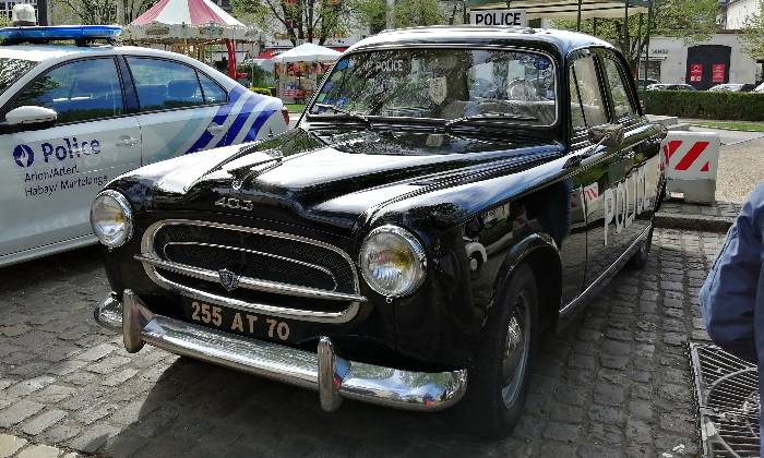 puzzle PEUGEOT 403 POLICE, PEUGEOT 403 POLICE