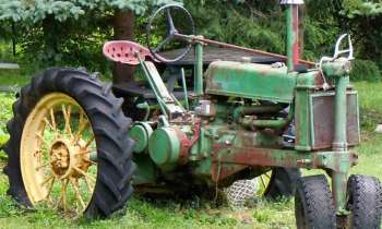 Puzzle vieux tracteur John Deere - catégorie Véhicules & Transports, puzzle gratuit en ligne