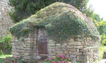 15232 | ancien four à pain - ancien four à pain du manoir de La-Touche-Carné à Le-Roc-St-André 56117