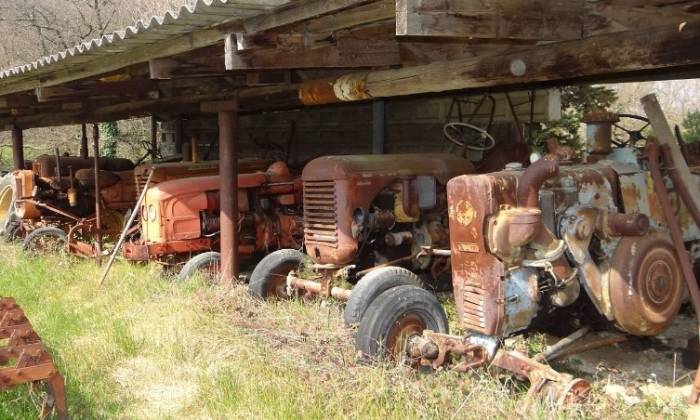 puzzle grange au vieux tracteurs, 
