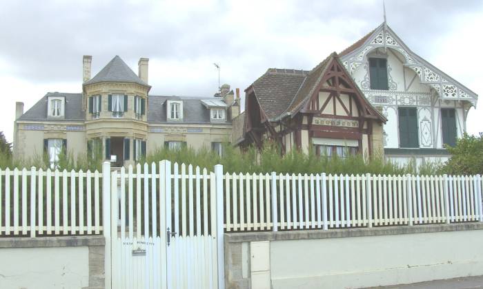 puzzle villa et chalet, Villa Henriette et Chalet Henri en bord de mer à Lion-sur-Mer 14365