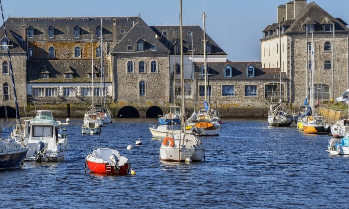 puzzle Pont-Labbé, la ville de Pont-Labbé au cœur du pays Bigouden, dans le Finistère