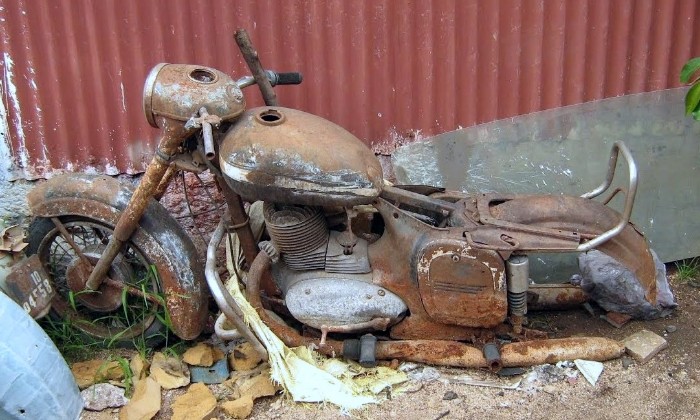 Puzzle gratuit épave de moto dans la catégorie Véhicules & Transports jouable de 24 à 120 pièces.