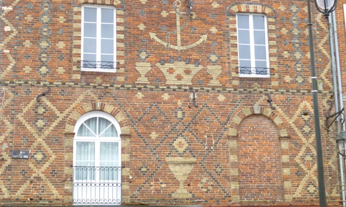 puzzle façade, façade originale dans Orbec 14478