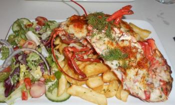 8636 | Homard à l'armoricaine - Un homard à l'armoricaine, une recette typiquement française, exécutée avec brio dans un restaurant andalou, un délice...