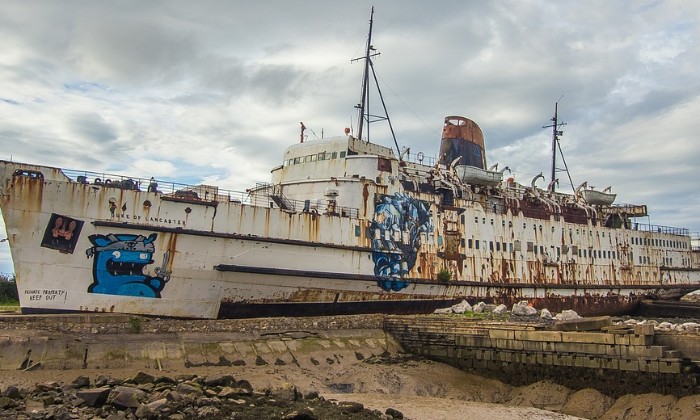 Puzzle gratuit Une épave dans la catégorie Divers & Curiosités jouable de 24 à 120 pièces.