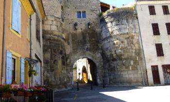 Puzzle 13690 - porte fortifiée